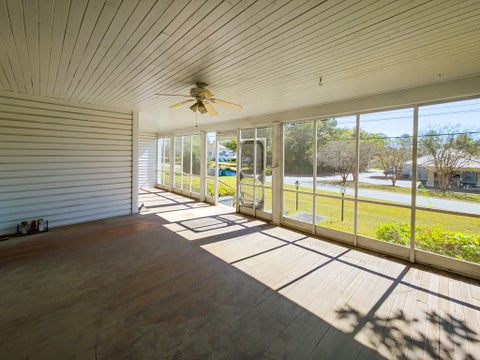 Tiny photo for 203 E Pinson St, Sylvester, GA 31791 (MLS # 142623)