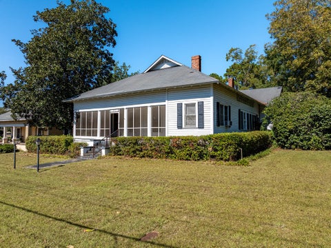 Tiny photo for 203 E Pinson St, Sylvester, GA 31791 (MLS # 142623)