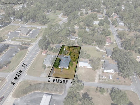 Tiny photo for 203 E Pinson St, Sylvester, GA 31791 (MLS # 142623)