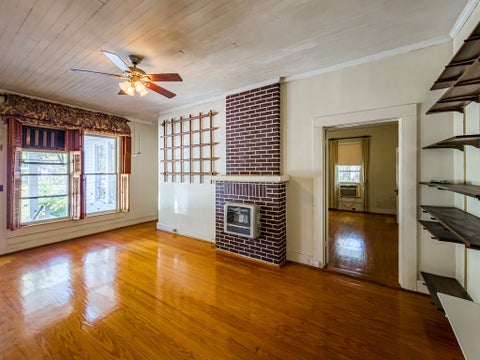 Tiny photo for 203 E Pinson St, Sylvester, GA 31791 (MLS # 142623)