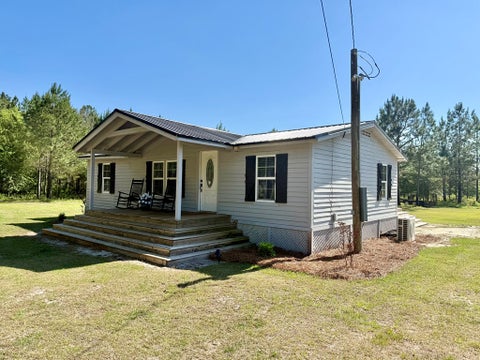 Tiny photo for 13 Ethridge Rd, Tifton, GA 31793 (MLS # 142615)