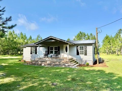 Tiny photo for 13 Ethridge Rd, Tifton, GA 31793 (MLS # 142615)
