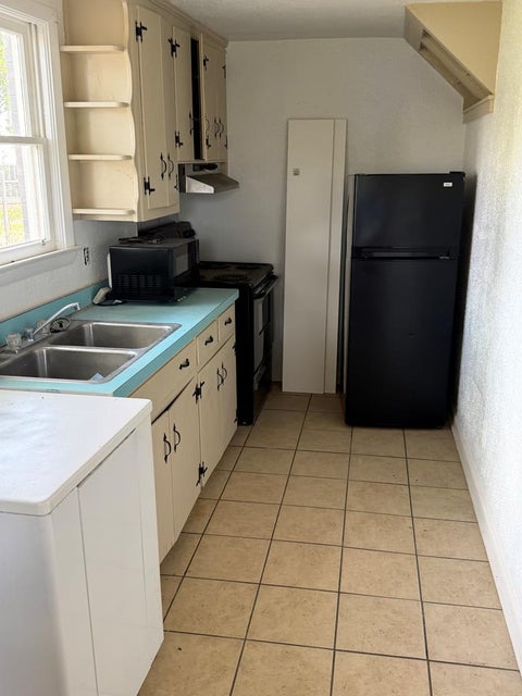 Tiny photo for 104 W Pope St, Sylvester, GA 31791 (MLS # 142876)