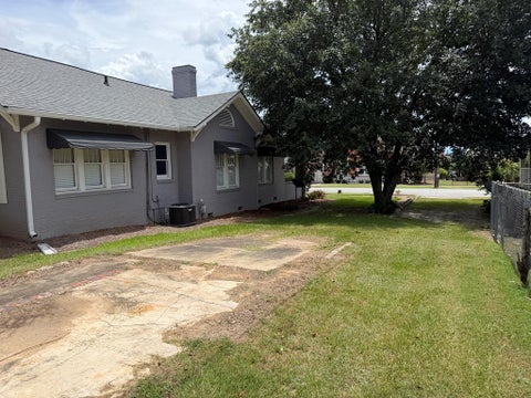 Tiny photo for 104 W Pope St, Sylvester, GA 31791 (MLS # 142876)