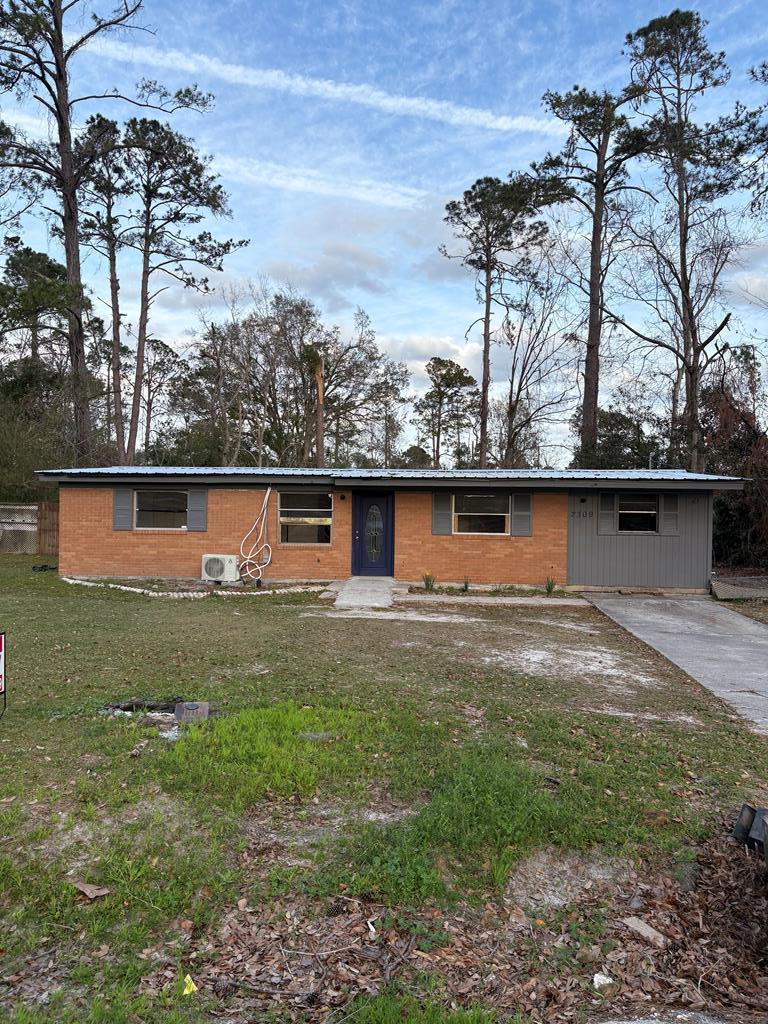 2309 Frederick Pl