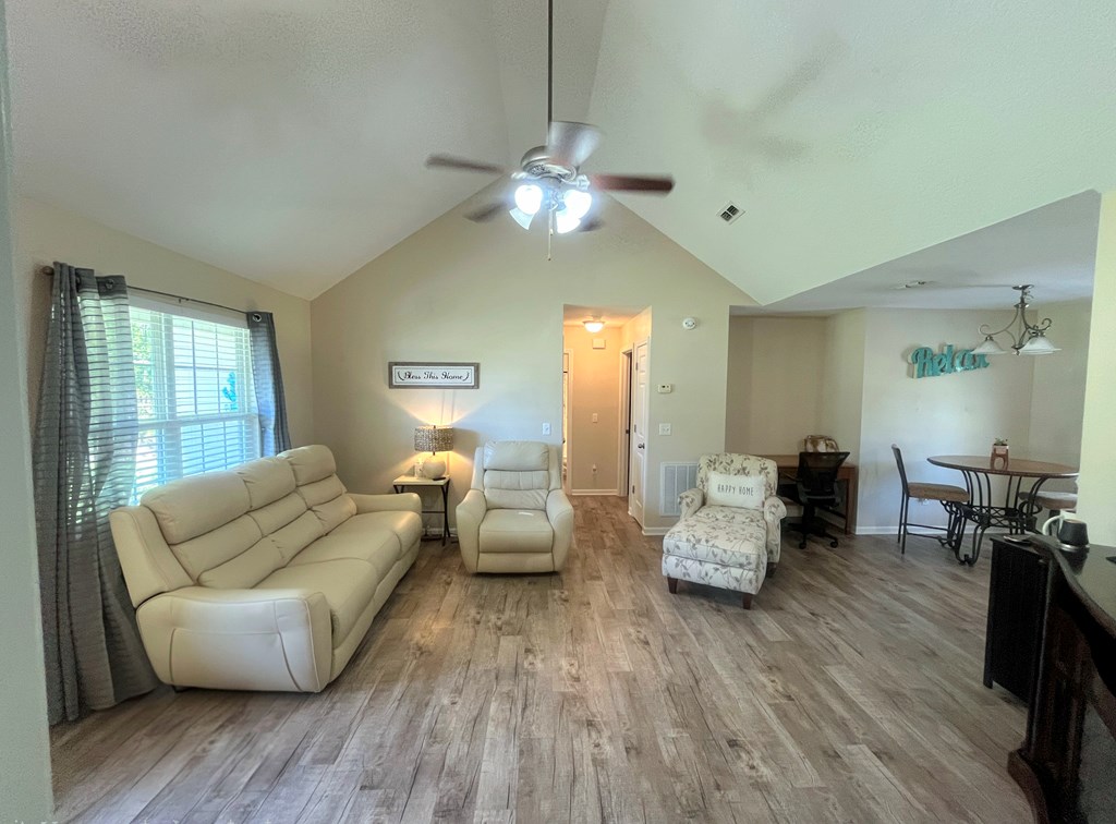 209 Greenbrier Circle