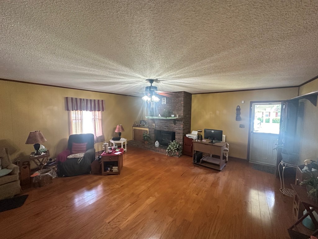 141 Turner Ave