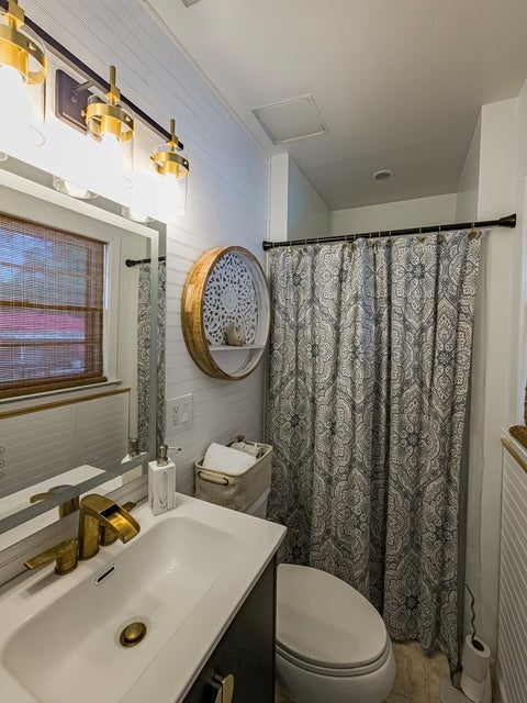 Tiny photo for 2217 Lee Avenue, Tifton, GA 31794 (MLS # 142654)