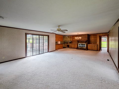 Tiny photo for 411 Haley Ave, Ashburn, GA 31714 (MLS # 142806)