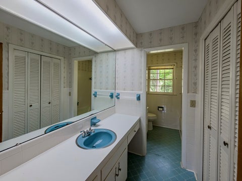 Tiny photo for 411 Haley Ave, Ashburn, GA 31714 (MLS # 142806)