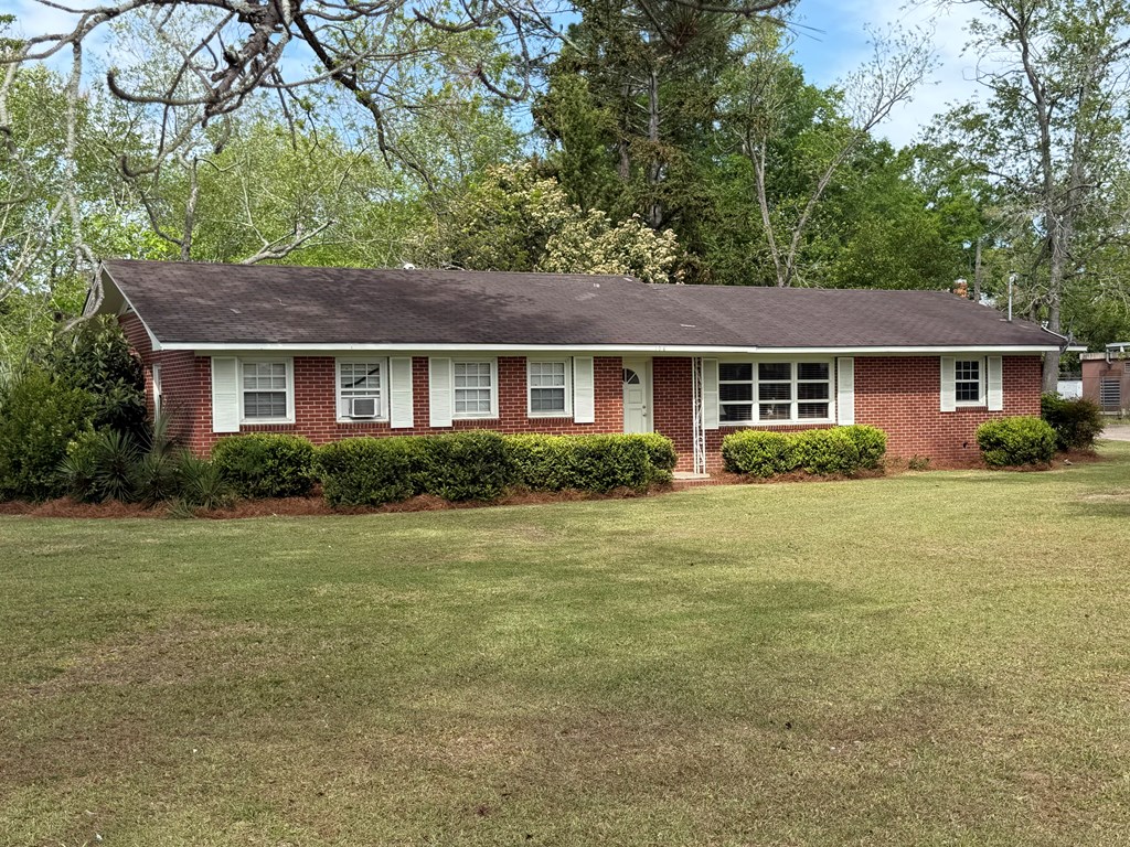 106 S Goodman Street