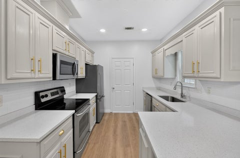 Tiny photo for 822 Danielle Way, Hahira, GA 31632 (MLS # 142944)
