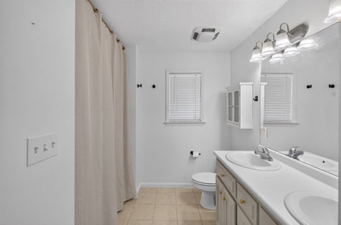 Tiny photo for 822 Danielle Way, Hahira, GA 31632 (MLS # 142944)