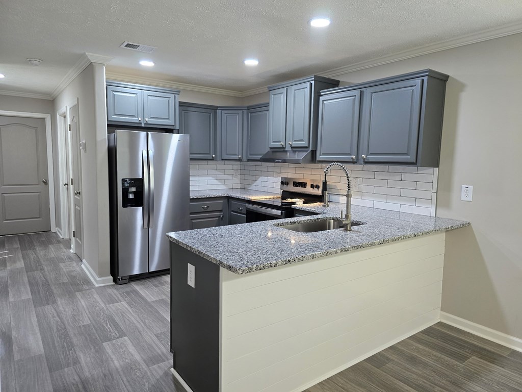 321 W Magnolia Street