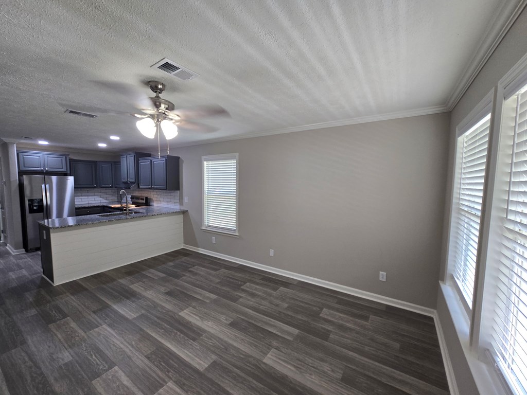 321 W Magnolia Street
