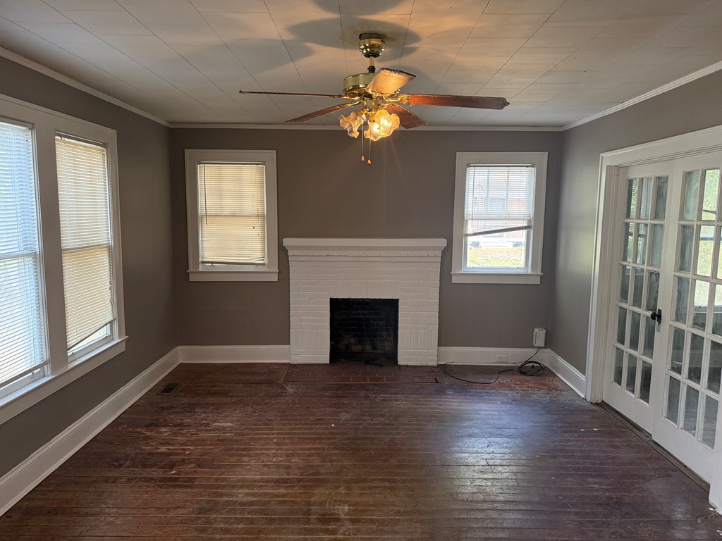 312 W Cypress Street