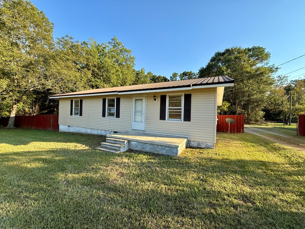 2066 E US Hwy 82