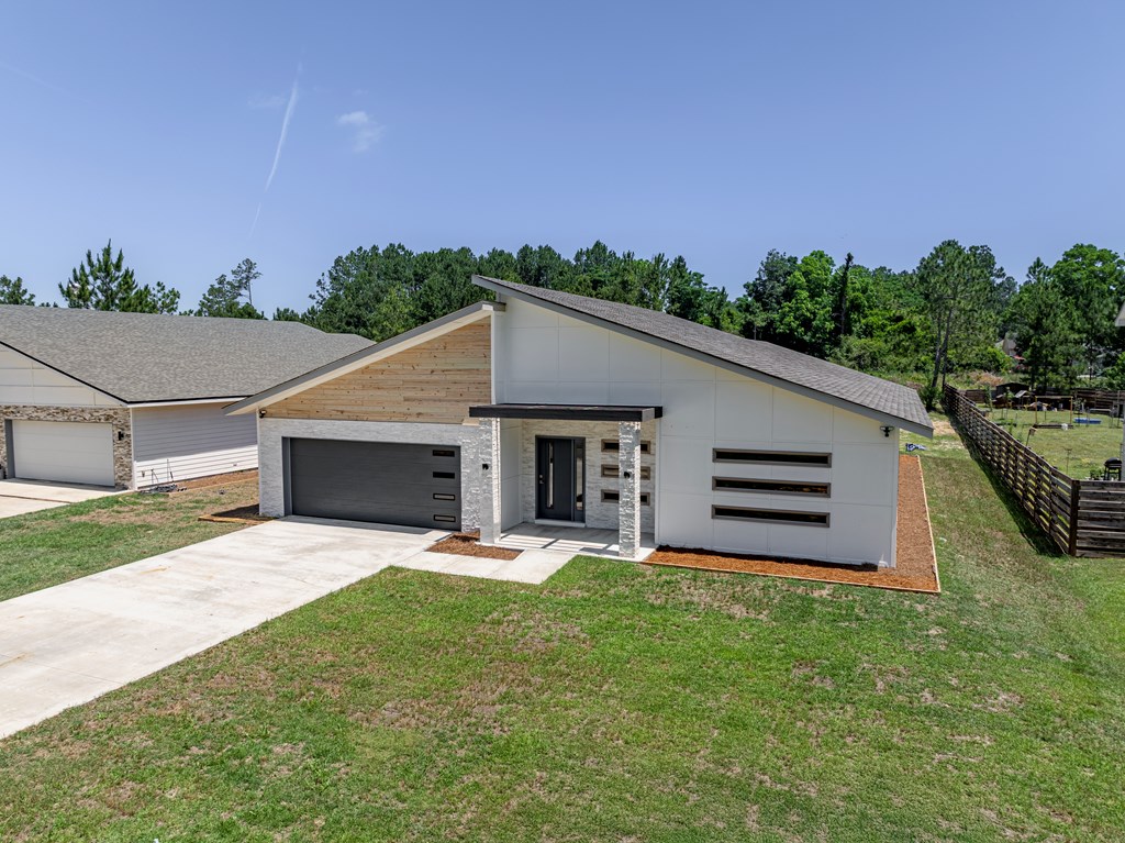 605 E 40th Street
