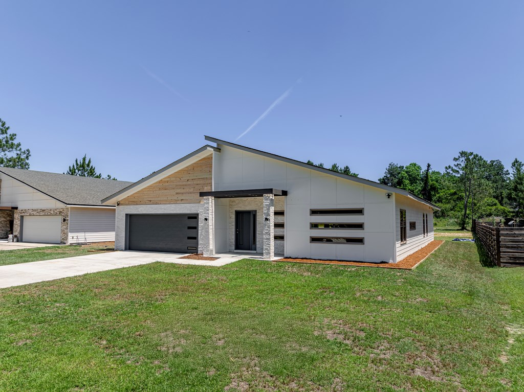 605 E 40th Street