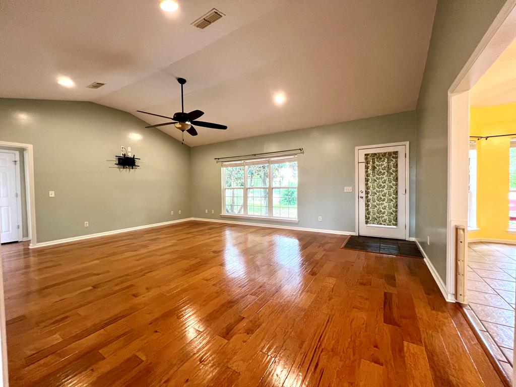 89 Kingsridge Drive
