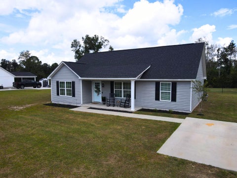 Tiny photo for 478 Ashby DR, Douglas, GA 31533 (MLS # 143106)