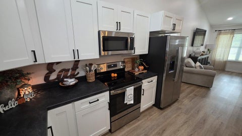 Tiny photo for 478 Ashby DR, Douglas, GA 31533 (MLS # 143106)