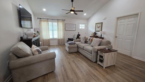 Tiny photo for 478 Ashby DR, Douglas, GA 31533 (MLS # 143106)