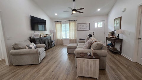 Tiny photo for 478 Ashby DR, Douglas, GA 31533 (MLS # 143106)