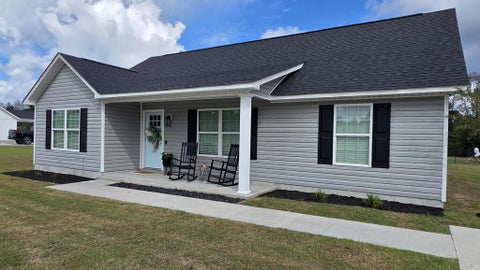Tiny photo for 478 Ashby DR, Douglas, GA 31533 (MLS # 143106)