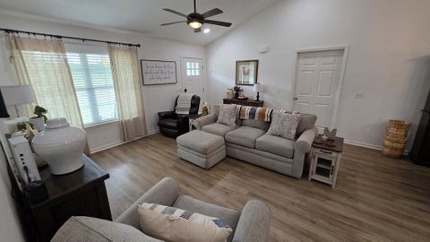 Tiny photo for 478 Ashby DR, Douglas, GA 31533 (MLS # 143106)