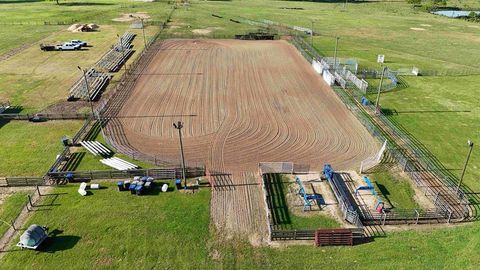 Photo of 221 Gettysburg Rd, Fitzgerald, GA 31750 (MLS # 138889)