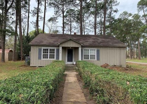 Photo of 616 N Main Street, Fitzgerald, GA 31750 (MLS # 138775)