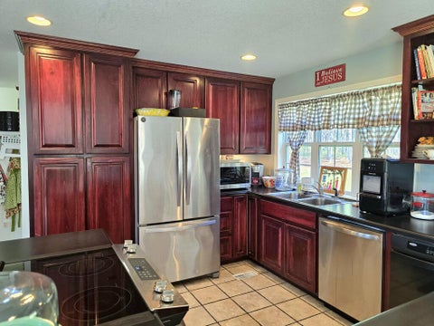 Tiny photo for 907 Lower Rebecca Road, Fitzgerald, GA 31750 (MLS # 143133)