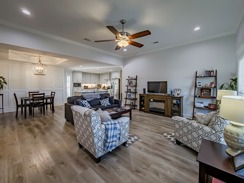 566 Osprey Cir