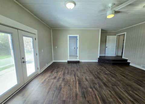 Tiny photo for 911 W Roanoke Drive Ext, Fitzgerald, GA 31750 (MLS # 143214)