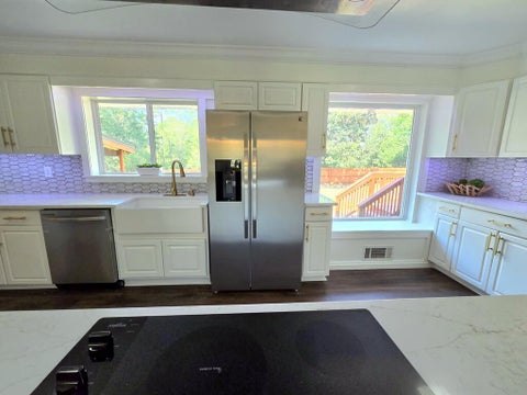 Tiny photo for 911 W Roanoke Drive Ext, Fitzgerald, GA 31750 (MLS # 143214)