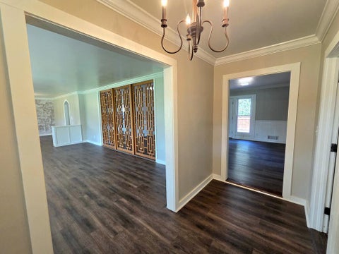 Tiny photo for 911 W Roanoke Drive Ext, Fitzgerald, GA 31750 (MLS # 143214)