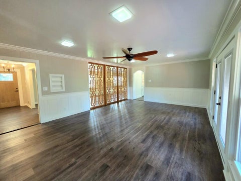 Tiny photo for 911 W Roanoke Drive Ext, Fitzgerald, GA 31750 (MLS # 143214)