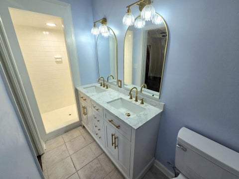 Tiny photo for 911 W Roanoke Drive Ext, Fitzgerald, GA 31750 (MLS # 143214)