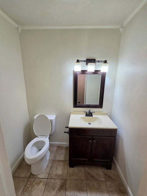 Tiny photo for 911 W Roanoke Drive Ext, Fitzgerald, GA 31750 (MLS # 143214)