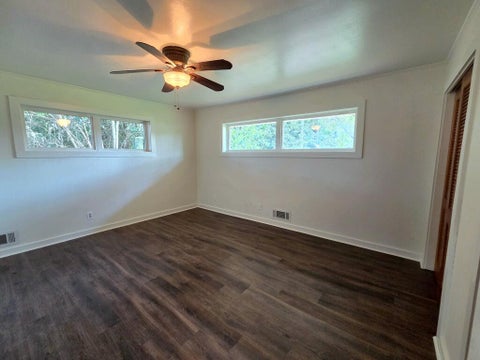 Tiny photo for 911 W Roanoke Drive Ext, Fitzgerald, GA 31750 (MLS # 143214)