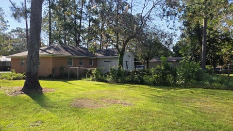 Tiny photo for 124 Third Street, Fitzgerald, GA 31750 (MLS # 143134)