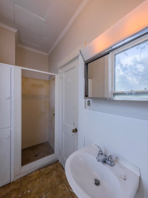 Tiny photo for 218 N Central Ave, Tifton, GA 31794 (MLS # 142786)