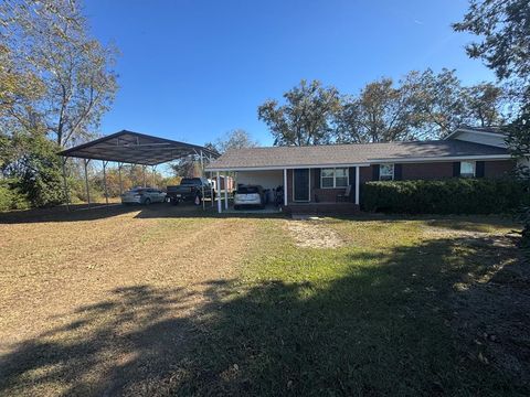 Photo of 421 Best Circle, Adel, GA 31620 (MLS # 138837)