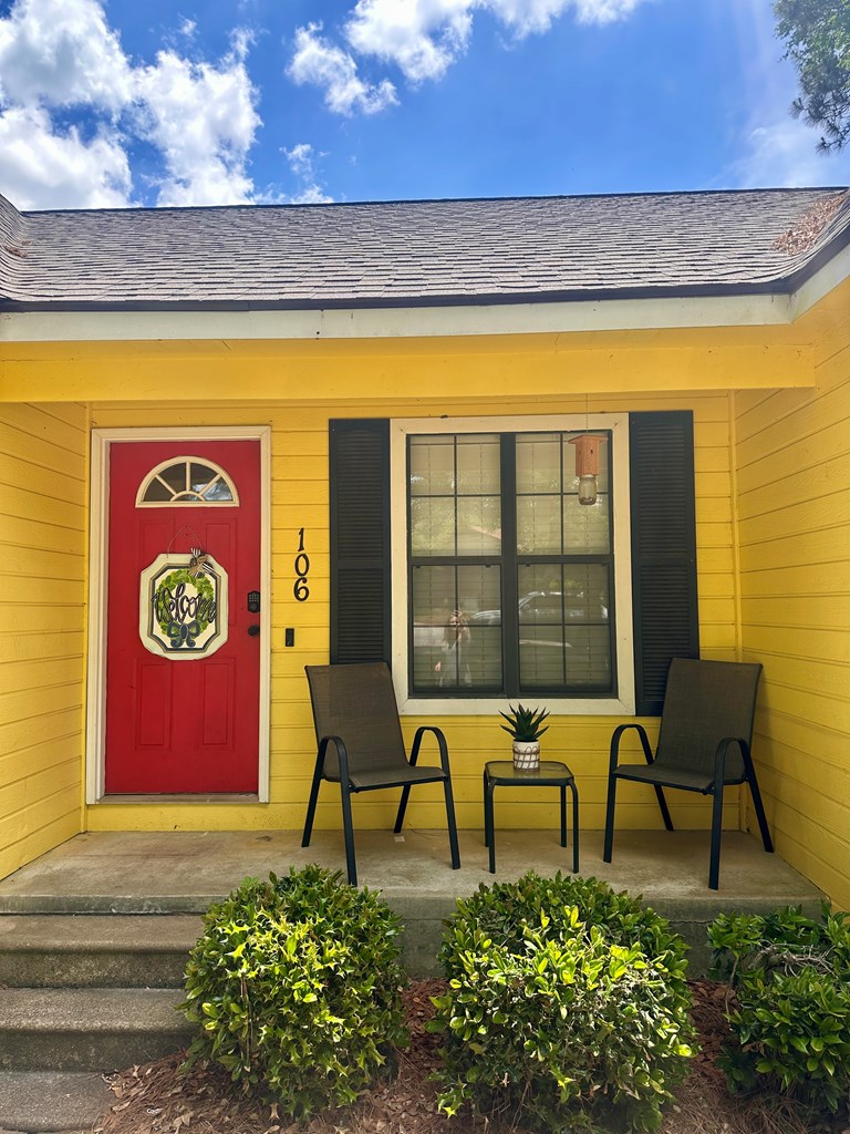 106 Clyde Circle