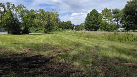Photo of 401403 E Cypress Street, Fitzgerald, GA 31750 (MLS # 143184)