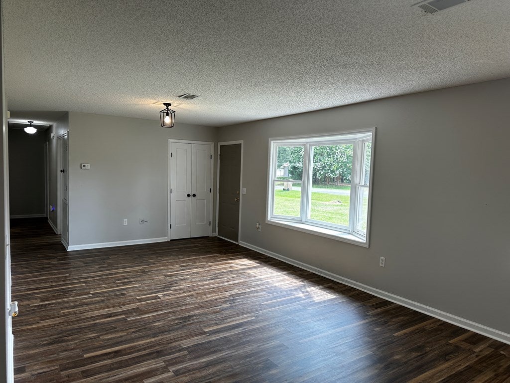 135 Carol Cir