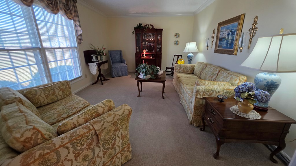 1095 N Merrimac Drive