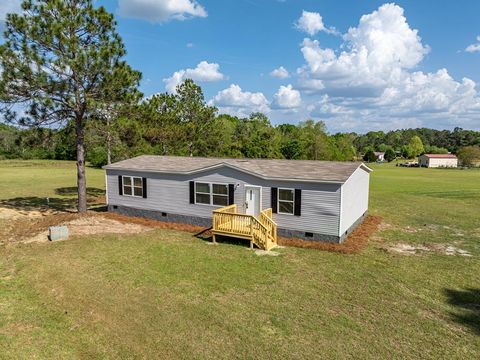 Photo of 18 Karen Dr, Enigma, GA 31749 (MLS # 142483)