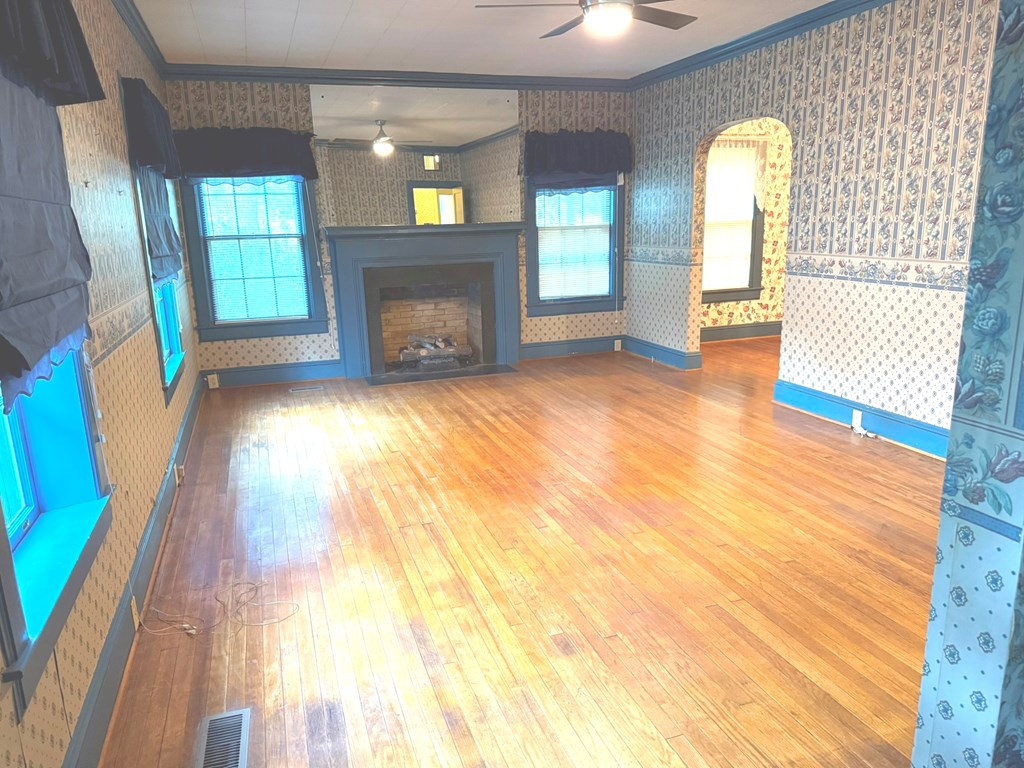 821 Murray Avenue